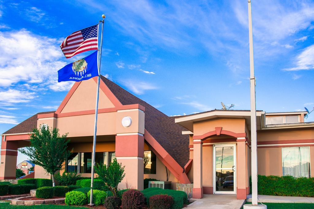 Howard Johnson By Wyndham Oklahoma City Okc Airport, Fairgrounds, I40 Bagian luar foto
