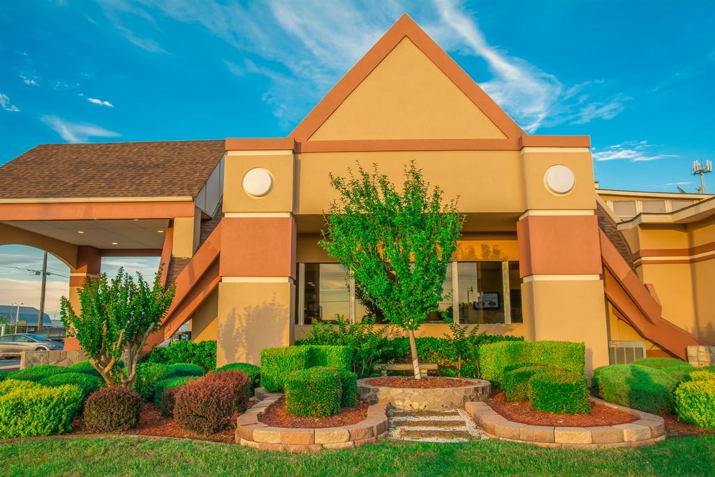 Howard Johnson By Wyndham Oklahoma City Okc Airport, Fairgrounds, I40 Bagian luar foto