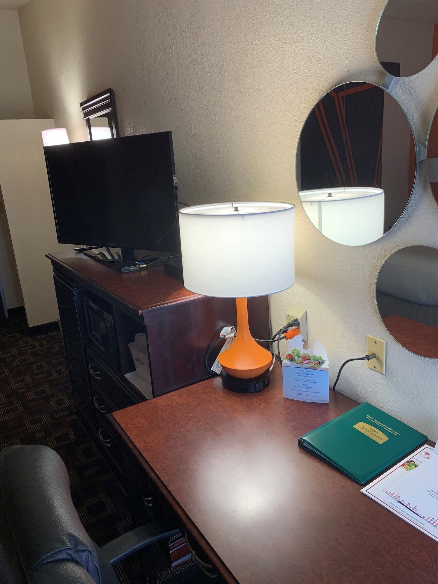 Howard Johnson By Wyndham Oklahoma City Okc Airport, Fairgrounds, I40 Bagian luar foto